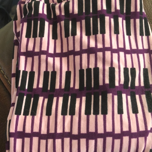 Lularoe piano keys OS - Picture 1 of 2